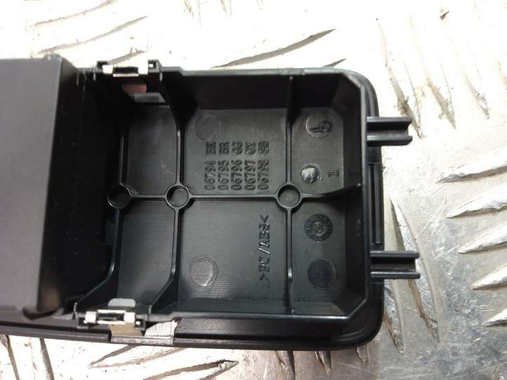 BMW 1 E82 E88 (2007 - 2014)  9163001 Кнопка стеклоподъемников