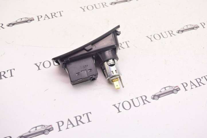 BMW 1 E81 E87 (2004 - 2011)  9110412 Разъем AUX