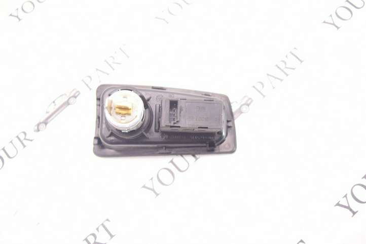 BMW 1 E81 E87 (2004 - 2011)  9110412 Разъем AUX