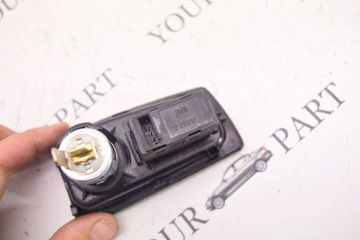 BMW 1 E81 E87 (2004 - 2011)  9110412 Разъем AUX