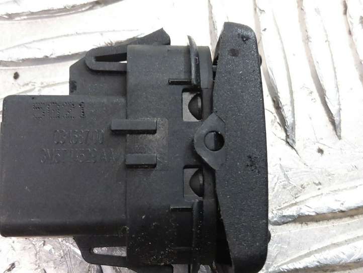 Ford Focus C-MAX (2003 - 2010)  3M5T14529AA Кнопка стеклоподъемников