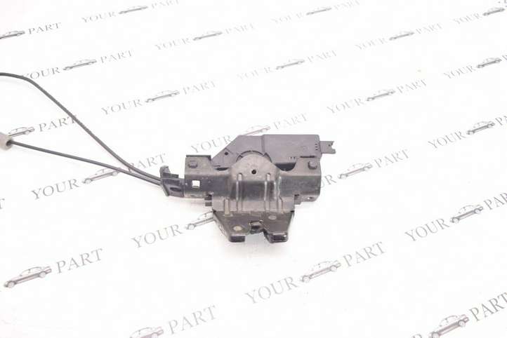 BMW 1 E81 E87 (2004 - 2011)  8196401 Замок задней крышки