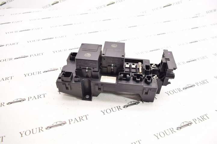Lexus GS 300 350 430 450h (2004 - 2007)  G382030010A Блок монтирования реле