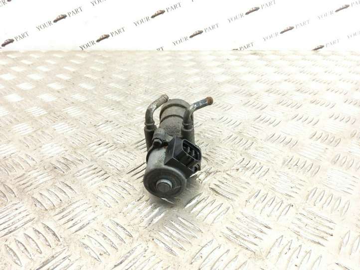 Toyota Previa (XR30, XR40) II (2000 - 2006)  2562027080 Клапан EGR