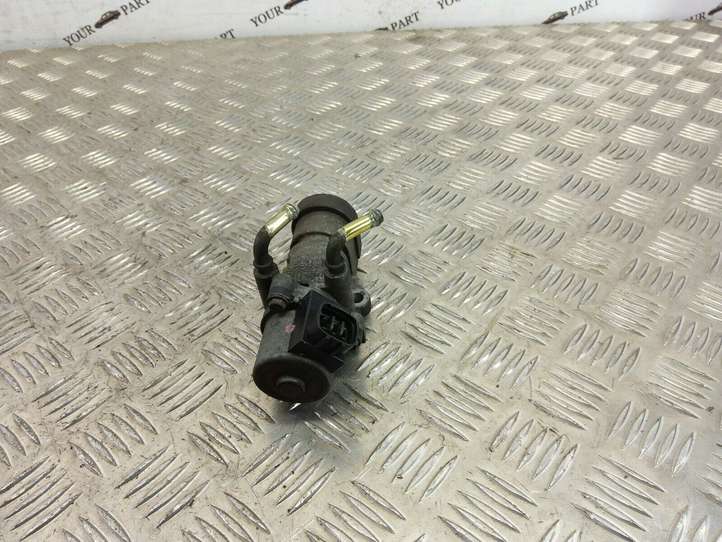 Toyota Previa (XR30, XR40) II (2000 - 2006)  2562027080 Клапан EGR