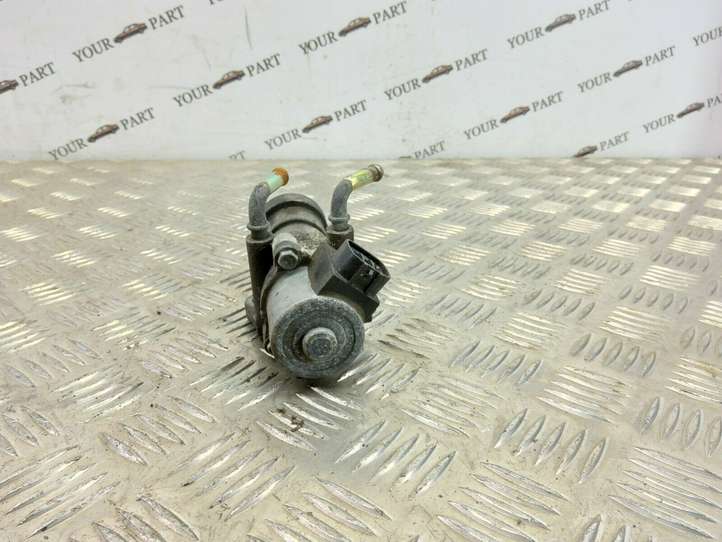 Toyota Previa (XR30, XR40) II (2000 - 2006)  2562027080 Клапан EGR