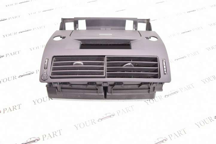 Citroen C4 (2004 - 2008)  9646338277F Центральный дефлектор
