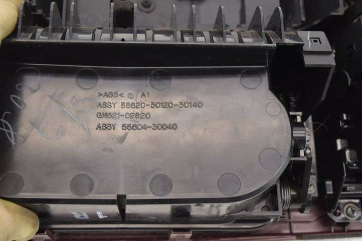 Lexus GS 300 350 430 450h (2004 - 2007)  5880430530 Рамка рычага переключения передач