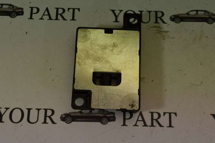 BMW 7 E65 E66 (2001 - 2008)  6928461 Антенна Bluetooth
