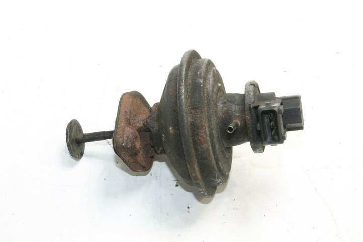 BMW 5 E60 E61 (2004 - 2010)   Клапан EGR
