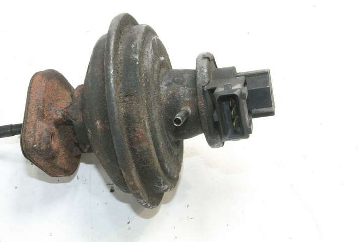 BMW 5 E60 E61 (2004 - 2010)   Клапан EGR