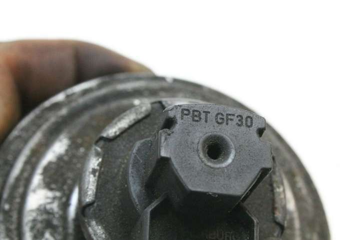 BMW 5 E60 E61 (2004 - 2010)   Клапан EGR
