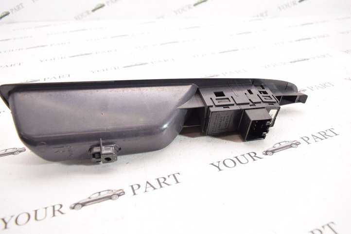 Volvo S40 (2000 - 2004)  30638702 Кнопка стеклоподъемников