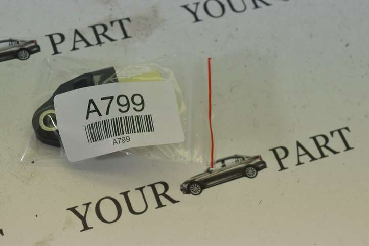 Toyota Prius (XW20) (2003 - 2009)  8983133020 Датчик удара надувных подушек
