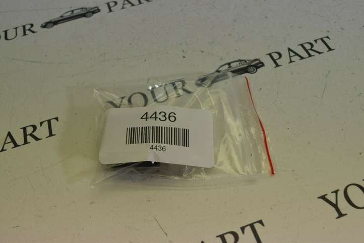 Volkswagen Touran I (2003 - 2010)  7M0951253C Другое реле