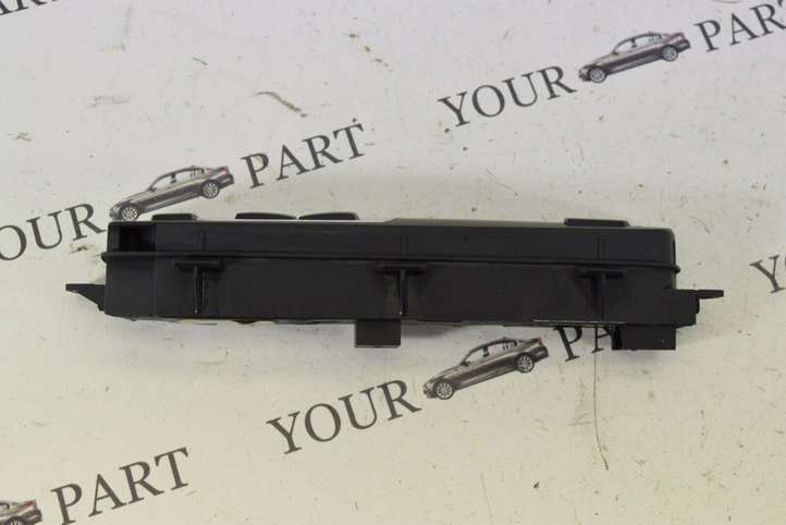 BMW 5 F10 F11 (2009 - 2016)  9202936 Другие включатели / ручки/ переключатели