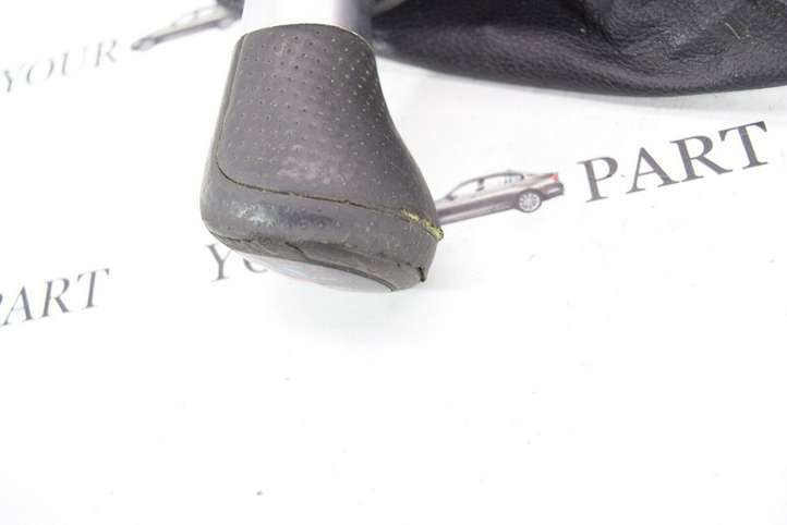 BMW 3 E90 E91 (2005 - 2012)  8037309 Отделка рычага переключения передач (кожа, головка)