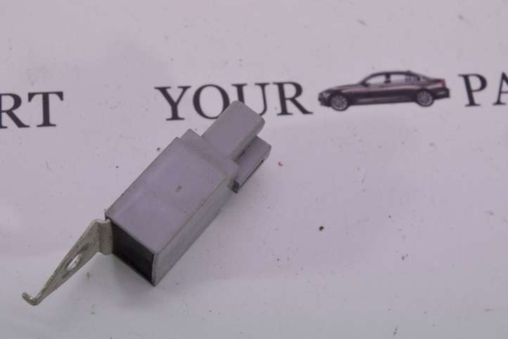 Toyota Prius (XW20) (2003 - 2009)  9098004174 Фильтр антенны