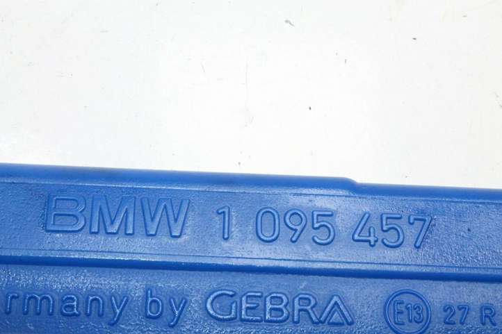 BMW X5 E53 (1999 - 2006)  1095457 Аварийный знак