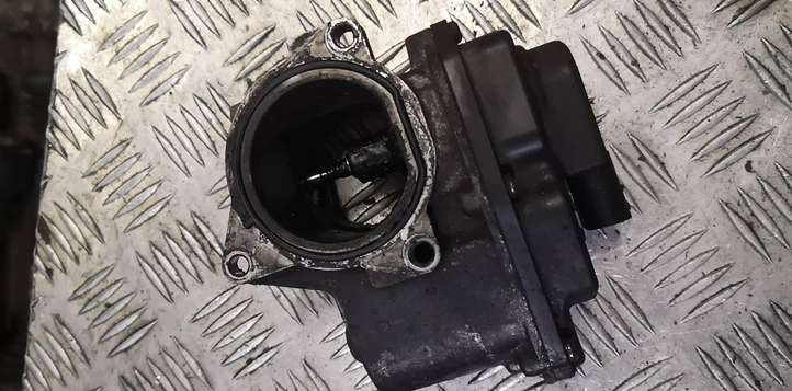 Volkswagen PASSAT B6 (2005 - 2010)   Клапан EGR