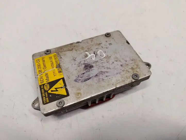 BMW 5 E60 E61 (2004 - 2010)  5DV00829000 Блок управления Xenon