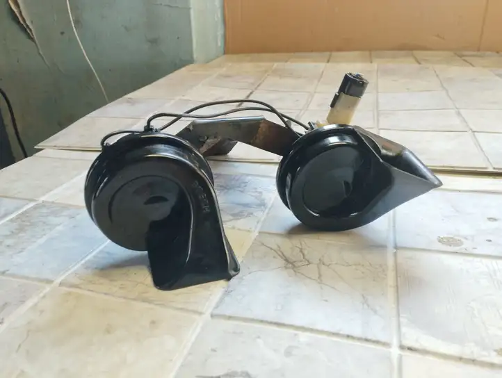 Peugeot 407 (2004 - 2011)  01157 Звуковой сигнал