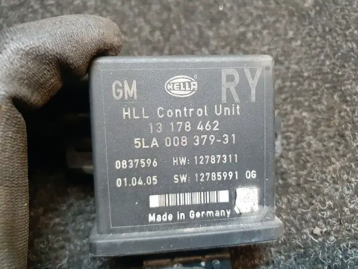 Opel Signum (2002 - 2008) 13178462 Блок розжига ксенона — фото 3