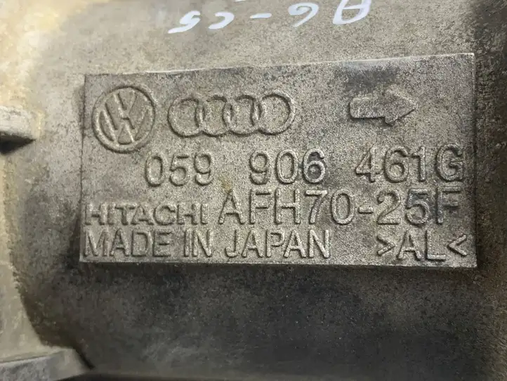 Audi A6 S6 C5 4B (2001 - 2004) 059906461G Датчик массового расхода воздуха — фото 4