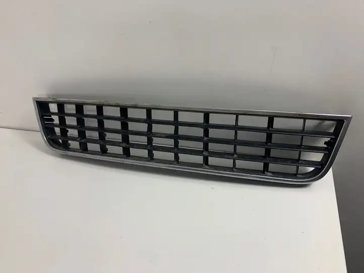 Audi A6 S6 C5 4B (2001 - 2004) 4B0307683L Нижняя решетка переднего бампера — фото 1