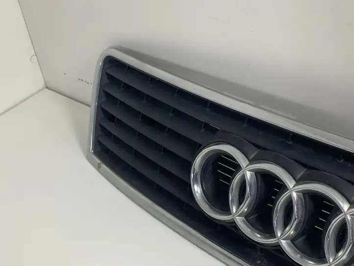 Audi A6 S6 C5 4B (2001 - 2004) 4B0853551F Верхняя решетка радиатора — фото 5