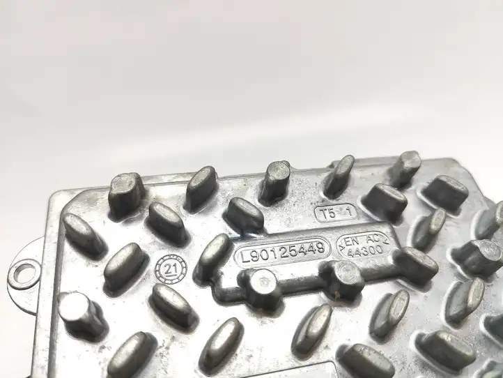 Peugeot 208 (2019 - )  L90125449 Блок управления Xenon