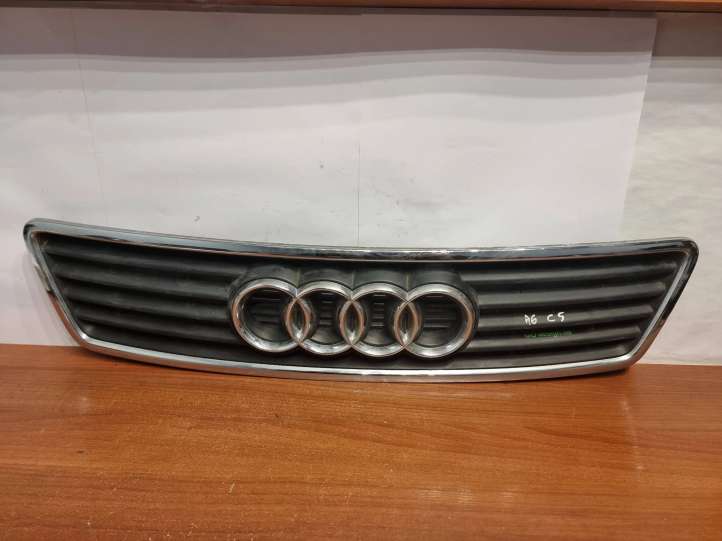 4B0853651A Audi A6 S6 C5 4B Grotelės priekinės