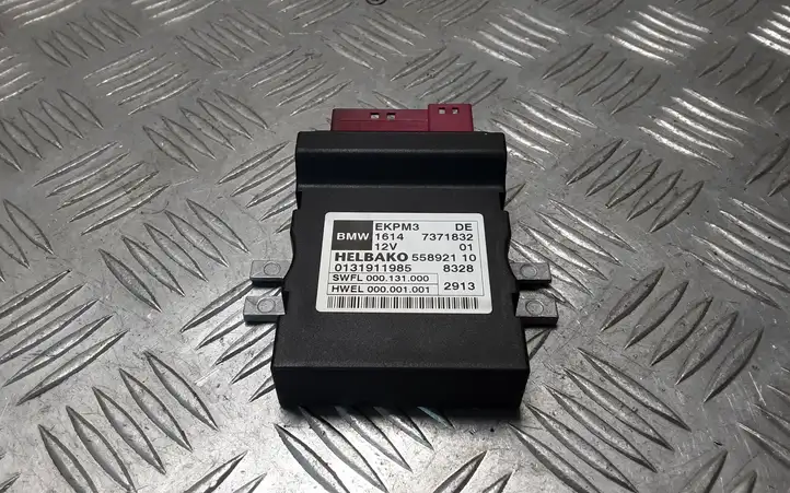 BMW 3 F30 F35 F31 (2012 - 2018) 16147371832 Блок управления топливным насосом — фото 1