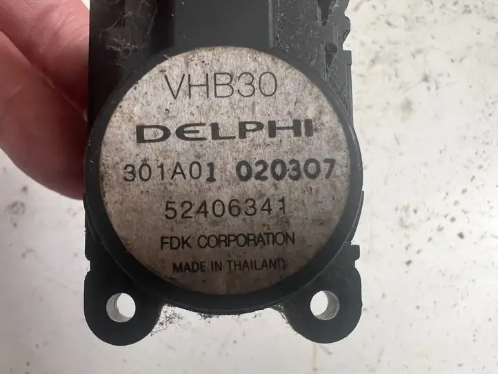 Opel Astra H (2004 - 2009) 52406341 Двигатель задвижки потока воздуха — фото 3