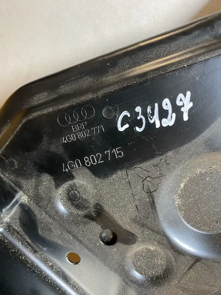 Audi A6 C7 (2011 - 2014) 4G0802715 Держатель аккумулятора — фото 2