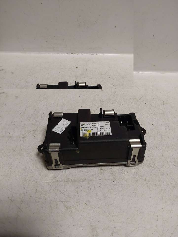 Audi A6 (2004 - 2008)  4F0820521 Вентилятор печки