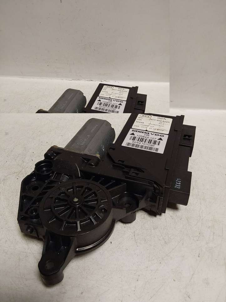 Audi A4 (2000 - 2006)  8E0959802A Механизм подъема окон задней двери