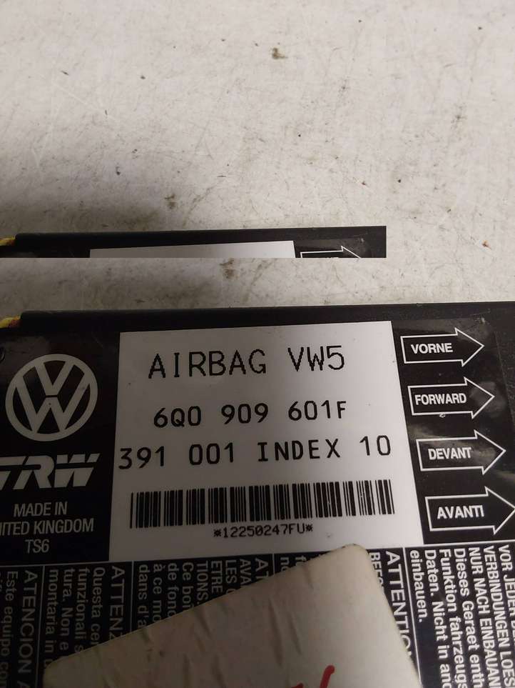 Volkswagen Polo (2005 - 2009)  6Q0909601F Блок управления надувных подушек