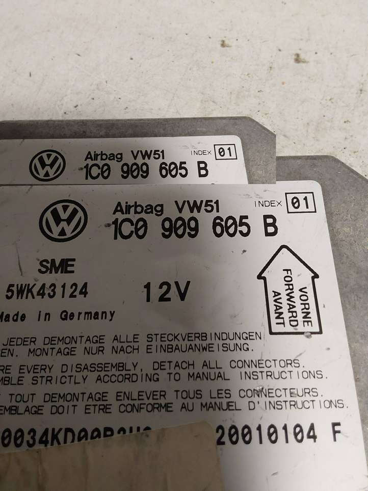 Volkswagen PASSAT B5.5 (2001 - 2005)  1C0909605B Блок управления надувных подушек