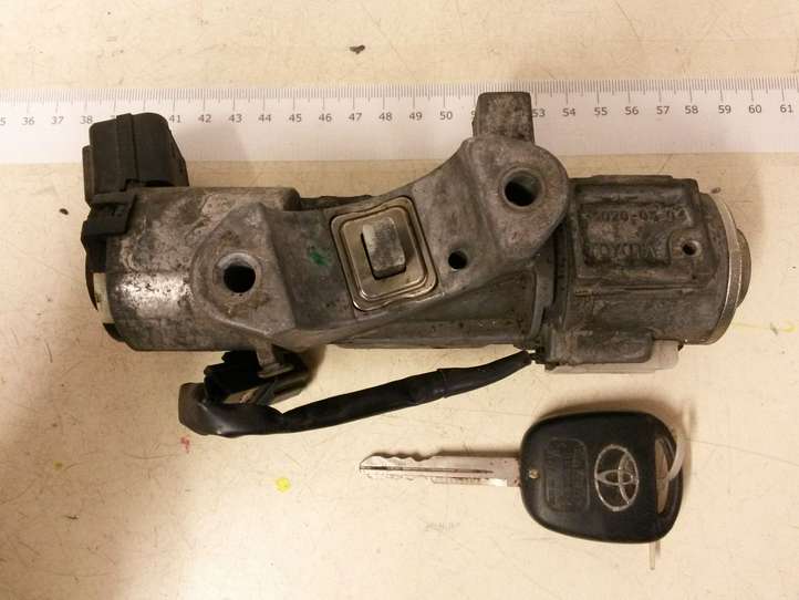 Toyota Avensis T250 (2003 - 2006)  8966105690 Комплект зажигания