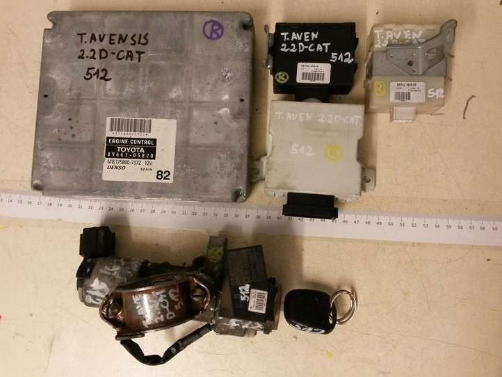 Toyota Avensis T250 (2003 - 2006)  8966105820 Комплект зажигания