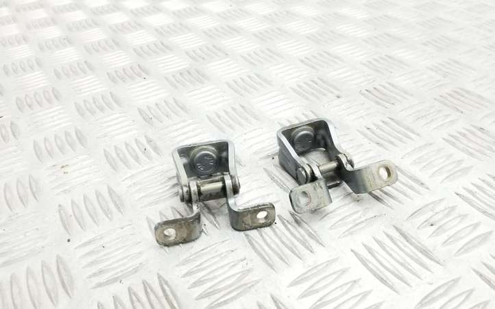 Volkswagen Tiguan (2007 - 2011)  5N0827301 Петля (петли) задней крышки