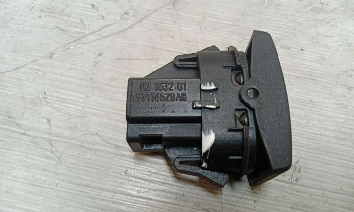 Ford Mondeo Mk III (2000 - 2007)  1S7T14529AB Кнопка стеклоподъемников