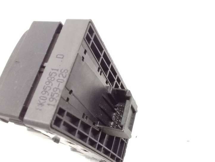 Audi A5 (2007 - 2011)  8K0959851D Кнопка стеклоподъемников