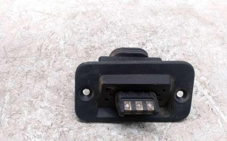 Volkswagen Caddy (2010 - 2015)  2K5907437 Контактное соединение дверей