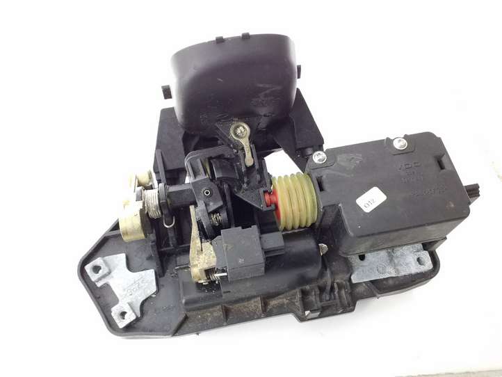 Mercedes-Benz E W211 (2002 - 2009)  A2117400093 Ручка задней крышки