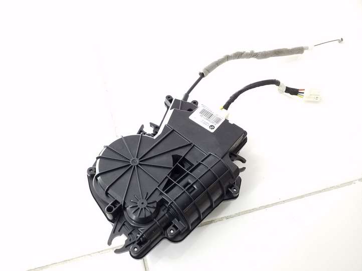 BMW 5 F10 F11 (2009 - 2016)  918546101 Замок задней крышки
