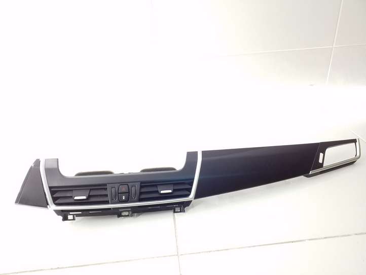 BMW 2 F46 (2015 - )  9262955 Центральный дефлектор