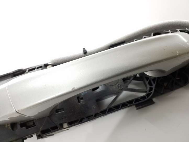 Volkswagen Golf VII (2013 - 2019)  5N0839885 Наружная ручка