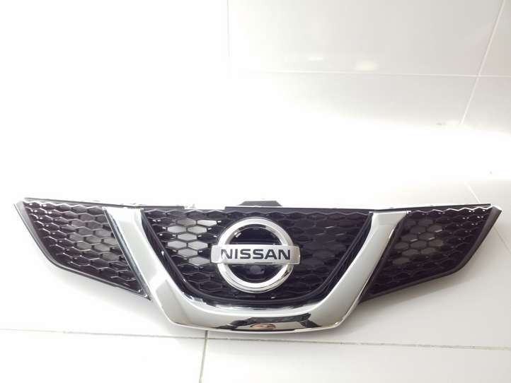 Nissan Qashqai (2013 - 2017)  623124EA0A Верхняя решётка